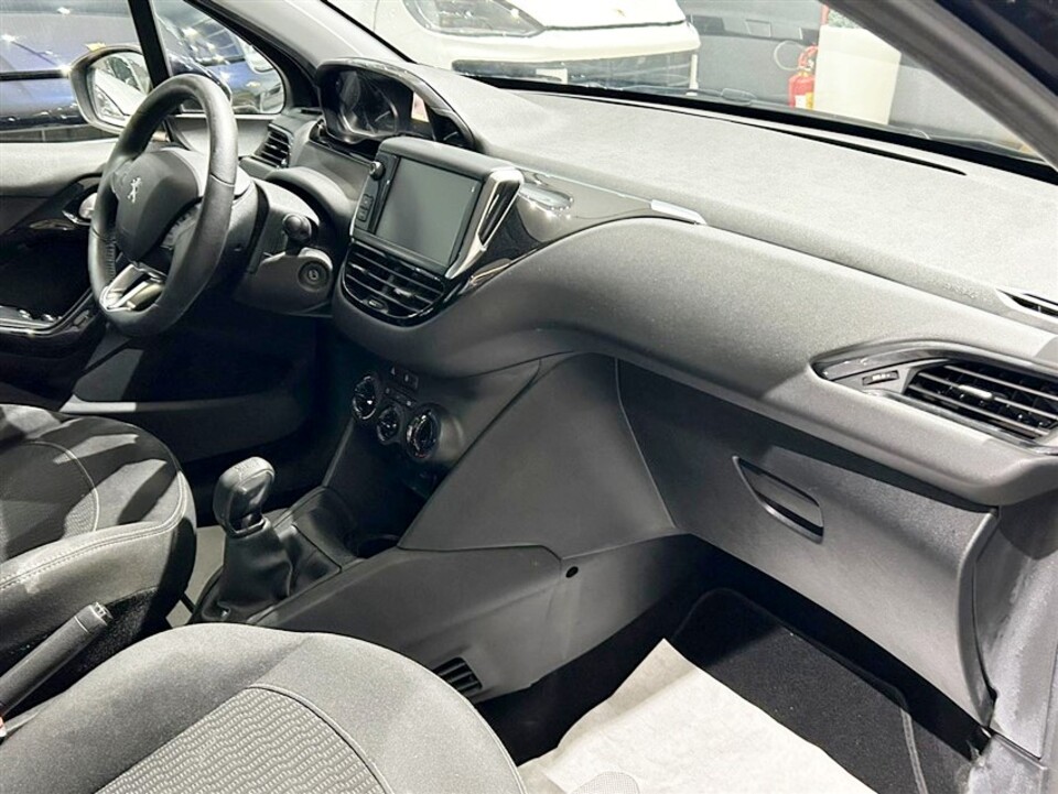 Peugeot 208 1.2 puretech Active Benzina