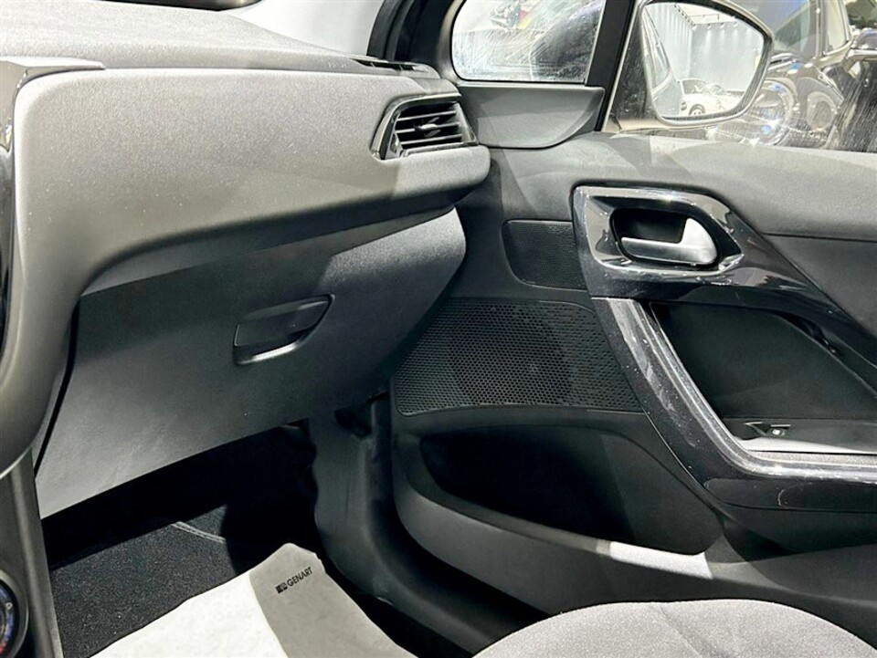 Peugeot 208 1.2 puretech Active Benzina