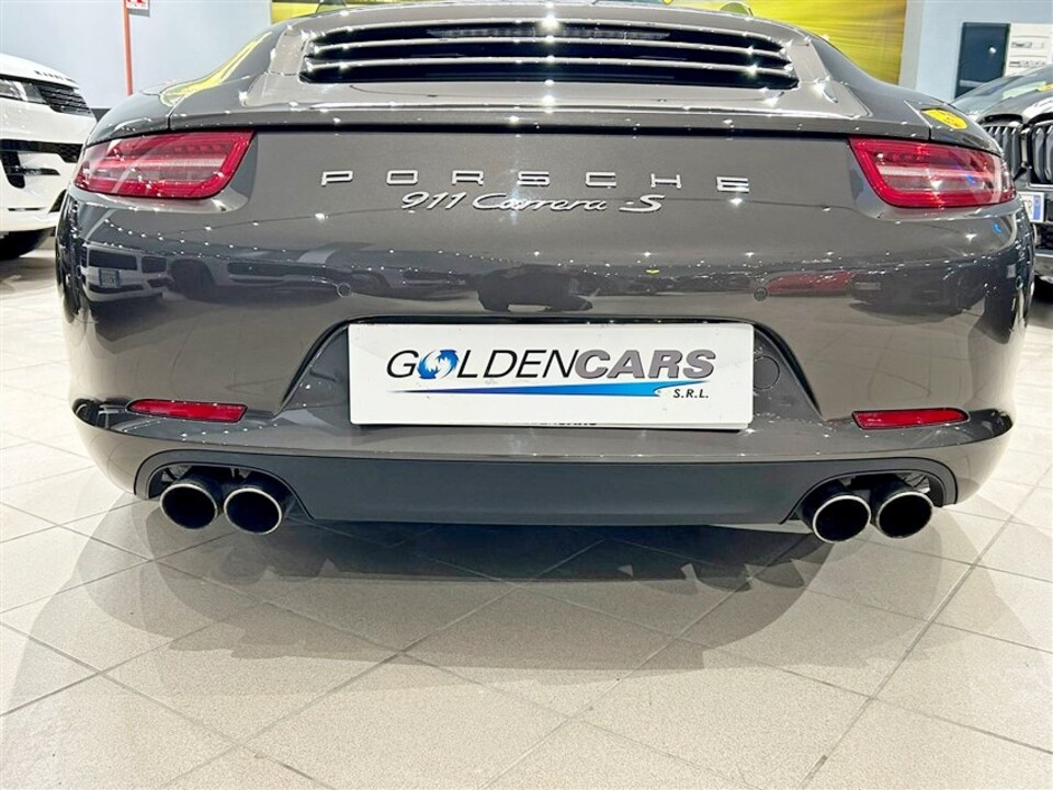 Porsche 911 Benzina