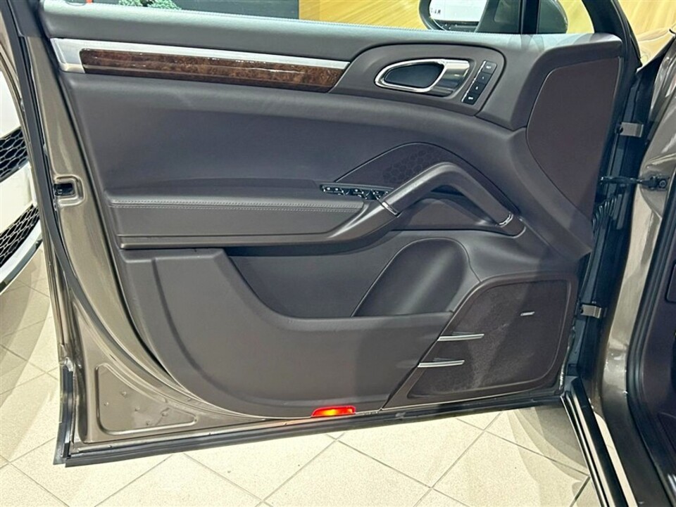 Porsche Cayenne 3.0 V6 tdi 245cv tiptronic Diesel