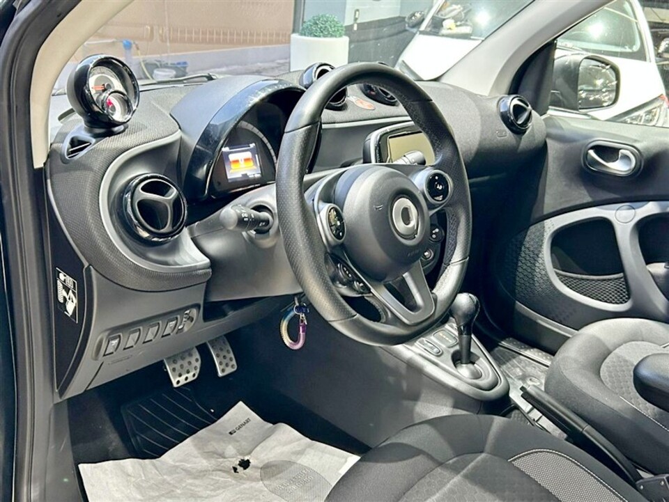 Smart Fortwo EQ pulse 22kw Elettrica