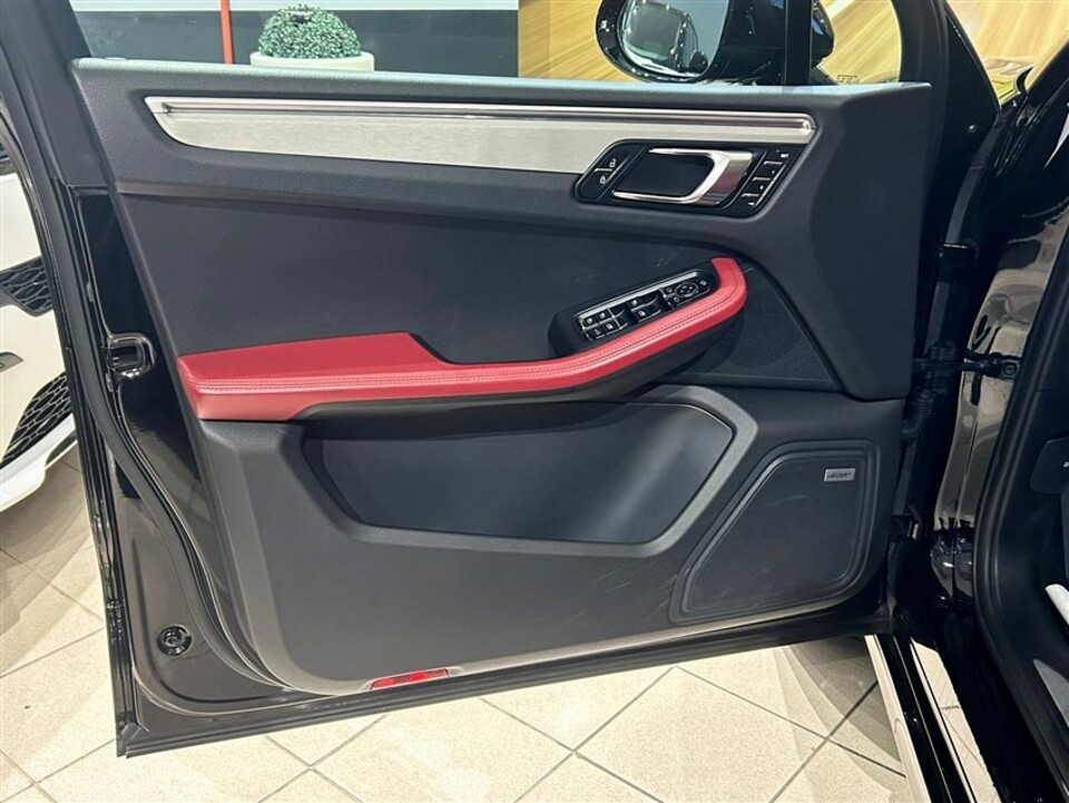 Porsche Macan 2.9 Turbo Da 440 Cv Benzina