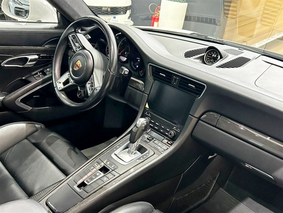 Porsche 911 Turbo S da 580 Cv Benzina