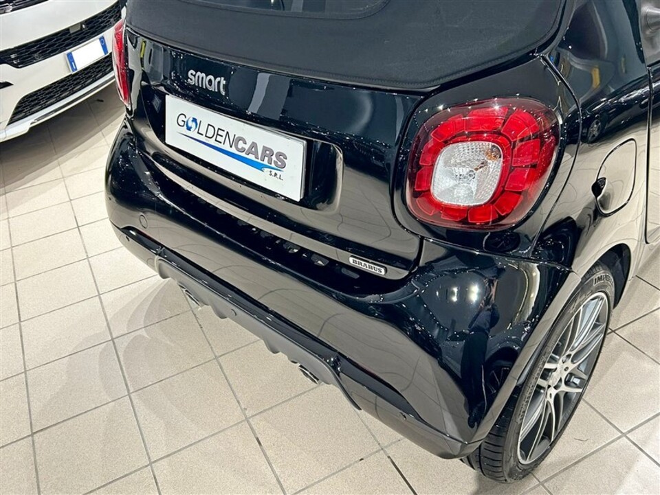 Smart Fortwo Cabrio 0.9 t Brabus 109cv twinamic Xclusive Benzina
