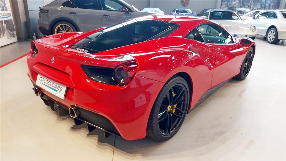 Ferrari 488 Coupe 3.9 GTB dct Benzina