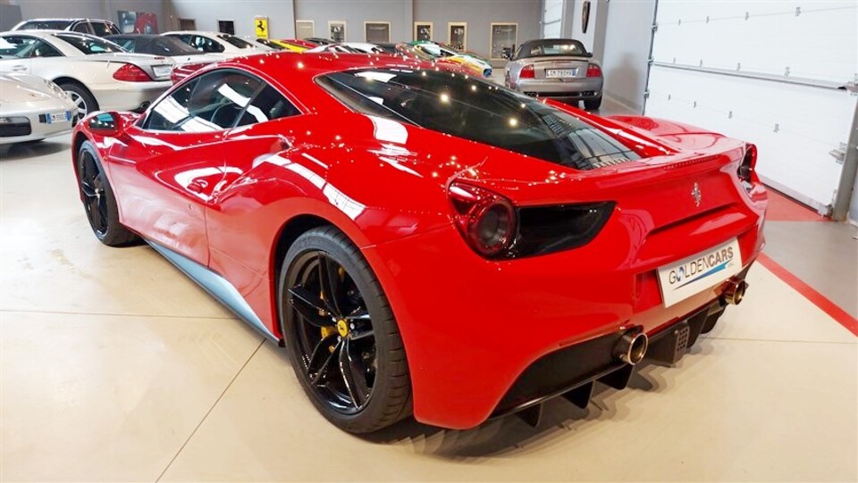 Ferrari 488 Coupe 3.9 GTB dct Benzina