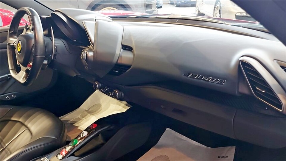 Ferrari 488 Coupe 3.9 GTB dct Benzina