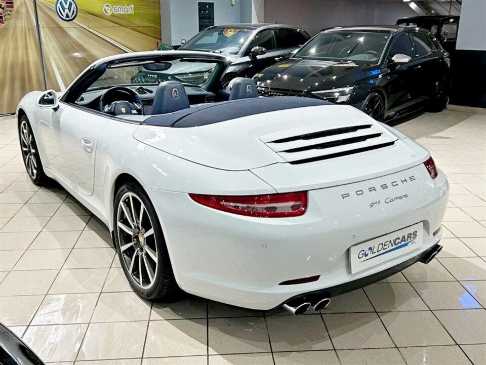 Porsche 911 3.4 cabrio da 349 Cv Benzina