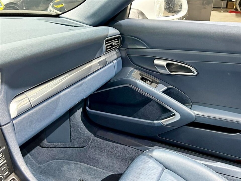 Porsche 911 3.4 cabrio da 349 Cv Benzina