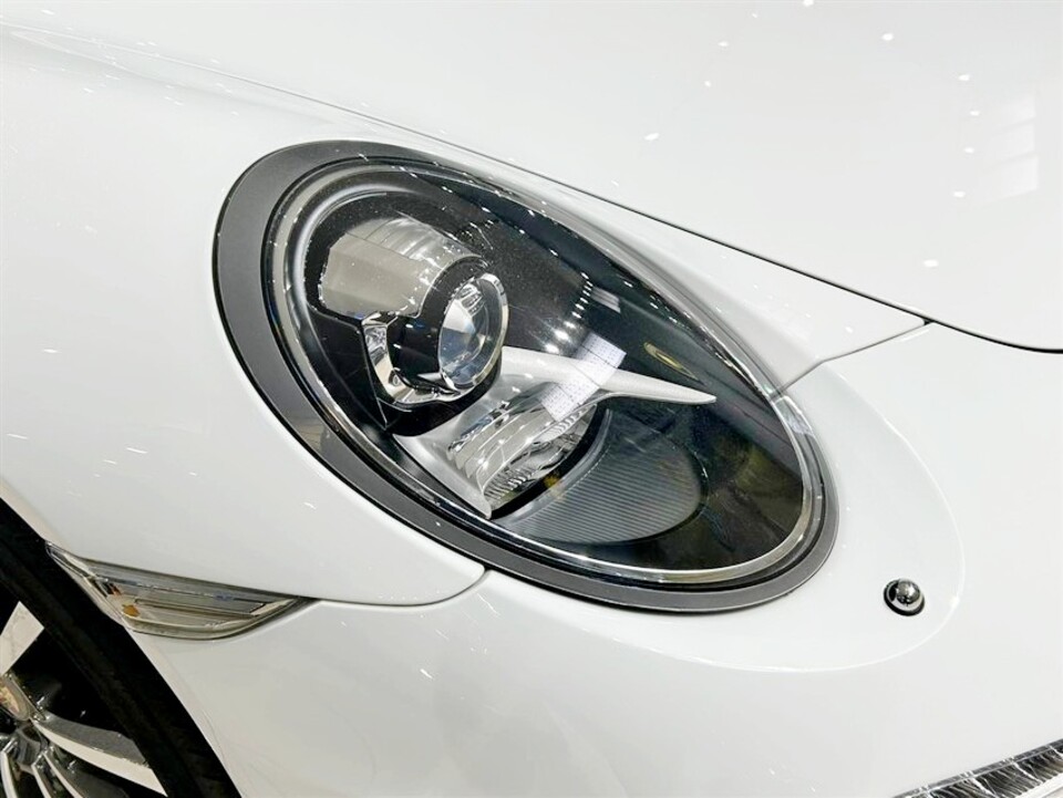 Porsche 911 3.4 cabrio da 349 Cv Benzina