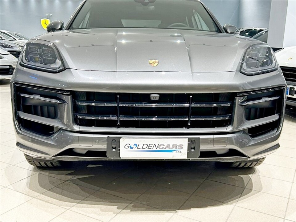 Porsche Cayenne Benzina