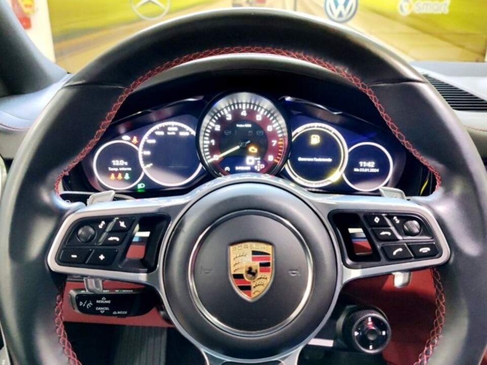 Porsche Cayenne Elettrica / Benzina