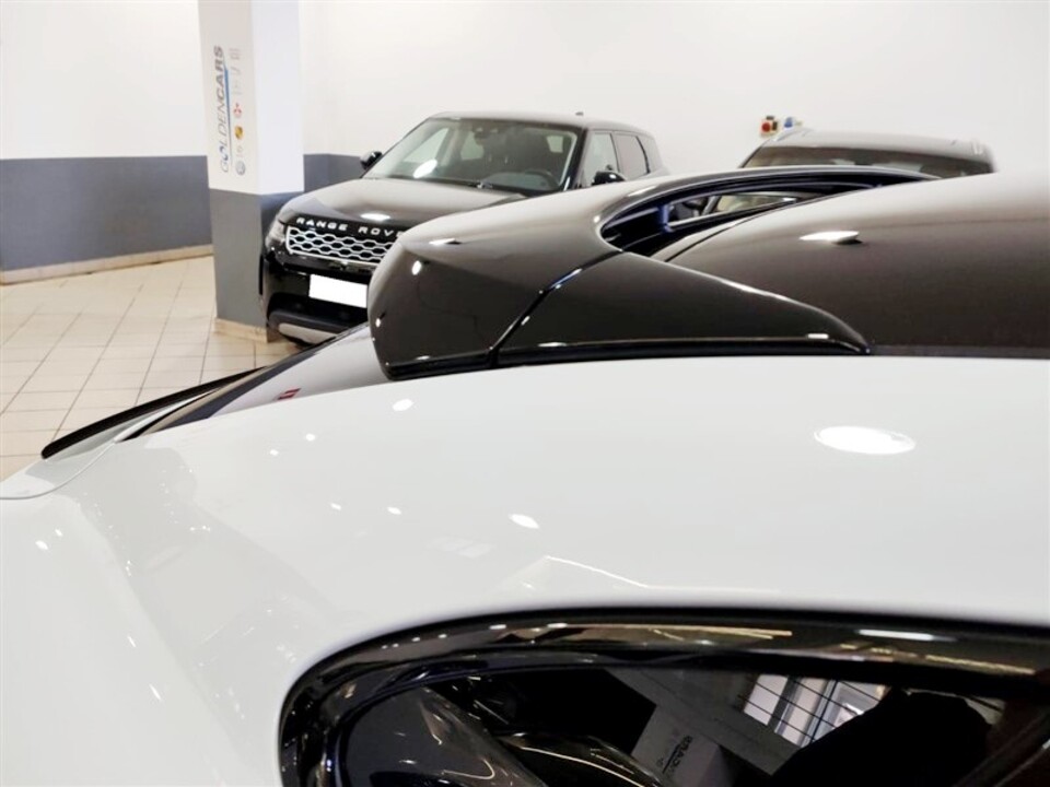 Porsche Cayenne Elettrica / Benzina