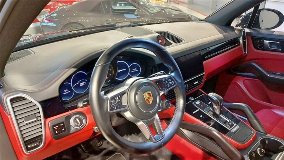 Porsche Cayenne 3.0 e-hybrid tiptronic Elettrica / Benzina