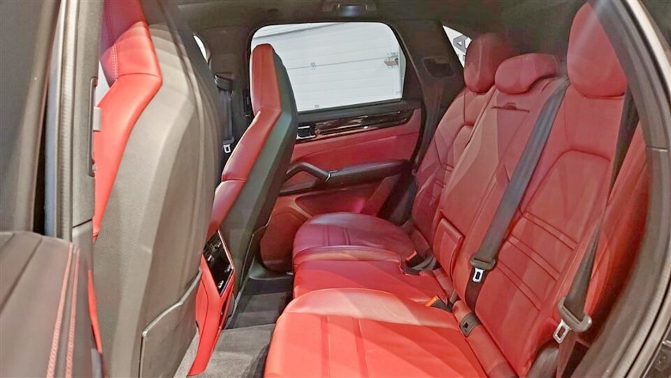 Porsche Cayenne 3.0 e-hybrid tiptronic Elettrica / Benzina