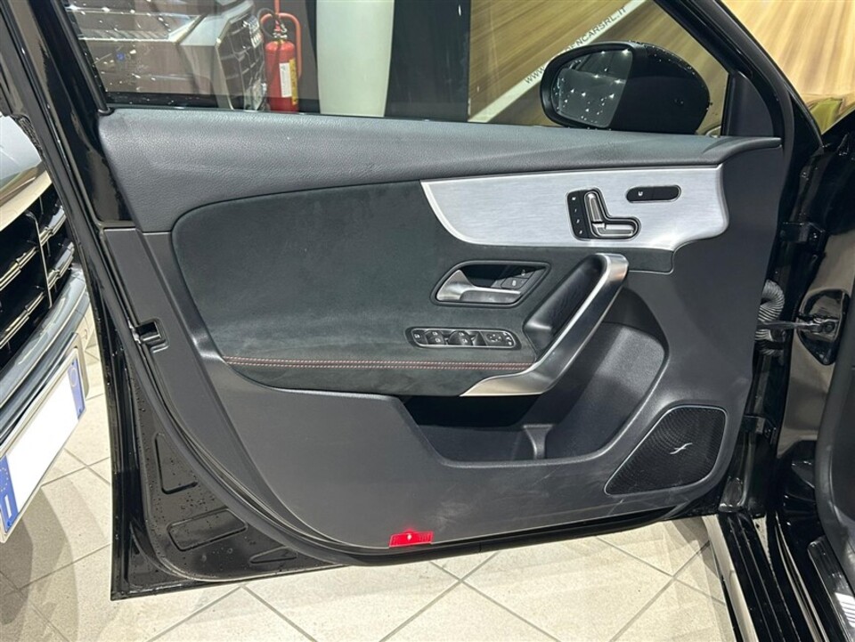 Mercedes-Benz A 45 AMG 45 + 4Matic Benzina