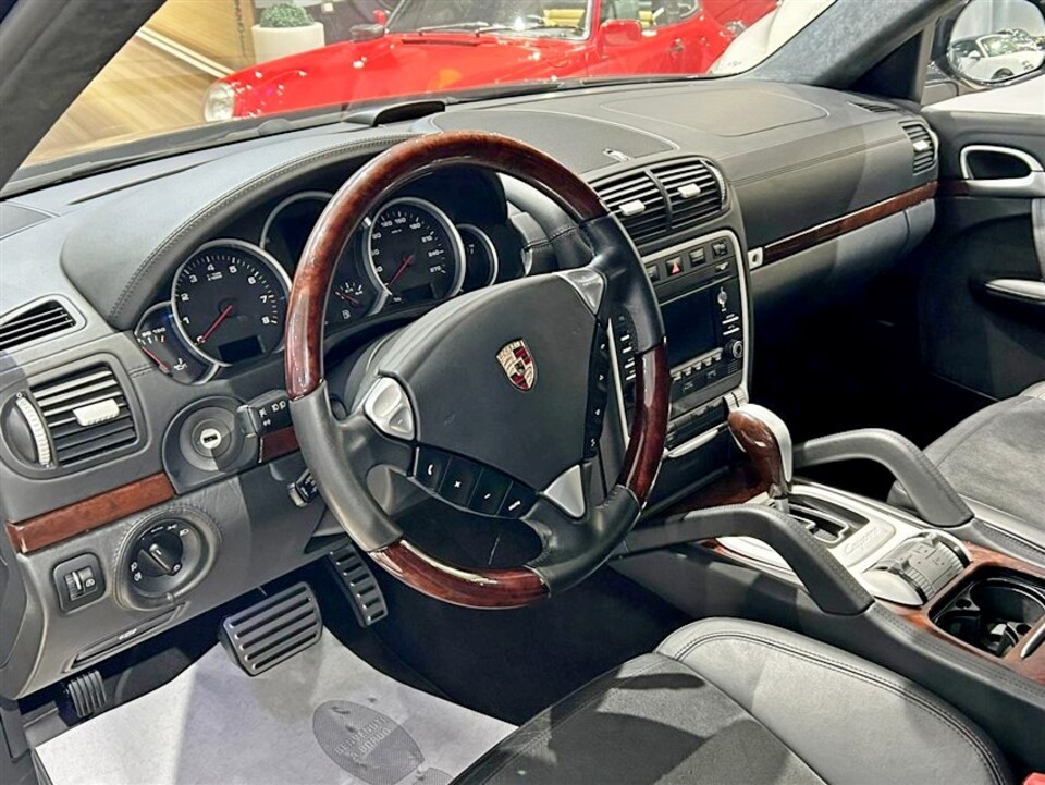 Porsche Cayenne 4.8 GTS da 405 Cv Benzina