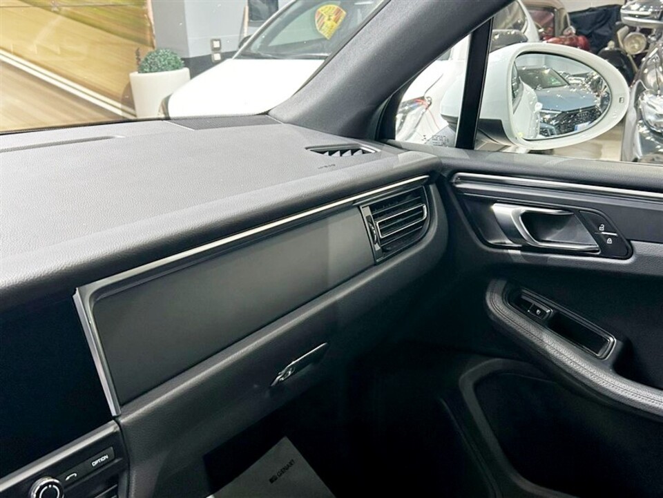 Porsche Macan 2.0I da 245 Cv No Superbollo!!!! Benzina