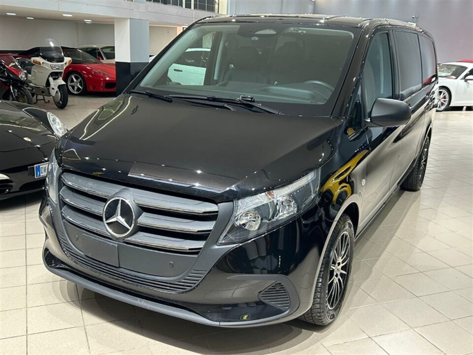 Mercedes-Benz Vito Vito Tourer Pro XL doppie porte Solo 16000 km Diesel