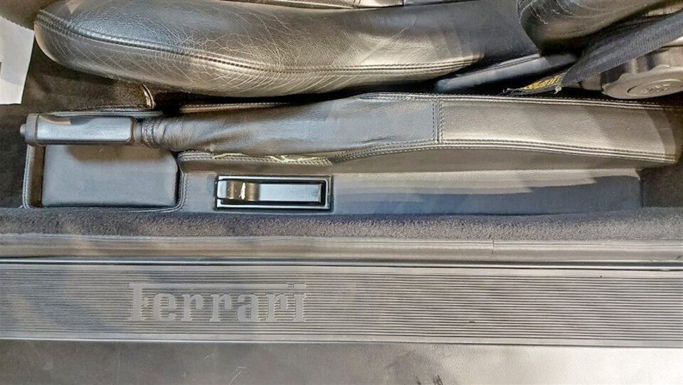 Ferrari F355 berlinetta First Paint Benzina