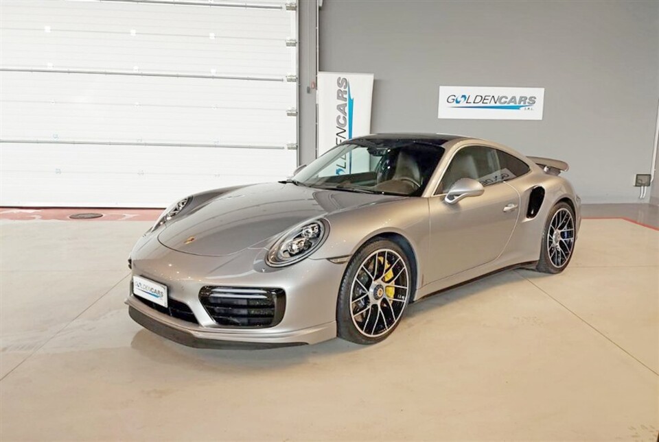 Porsche 911 Coupe 3.8 Turbo S 580cv auto Benzina