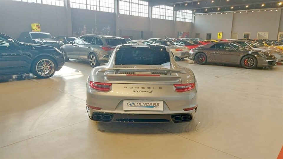 Porsche 911 Coupe 3.8 Turbo S 580cv auto Benzina