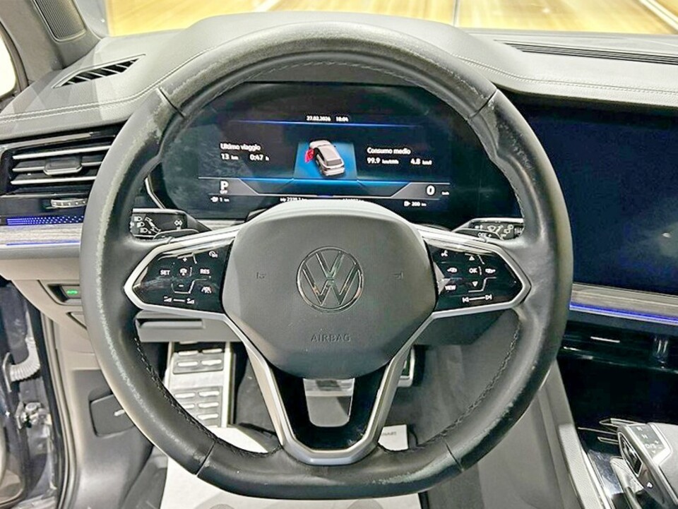 Volkswagen Touareg 3.0 V6 tsi eh Elegance tiptronic Elettrica / Benzina