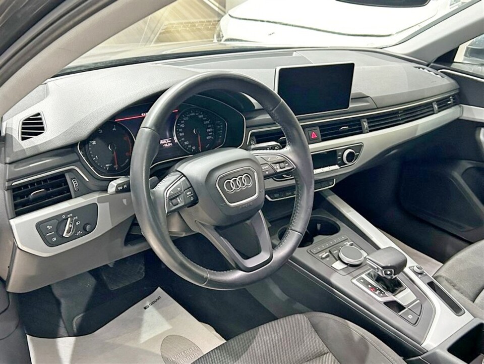 Audi A4 Avant Avant 35 2.0 tdi 150cv s-tronic Diesel