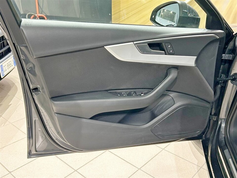 Audi A4 Avant Avant 35 2.0 tdi 150cv s-tronic Diesel