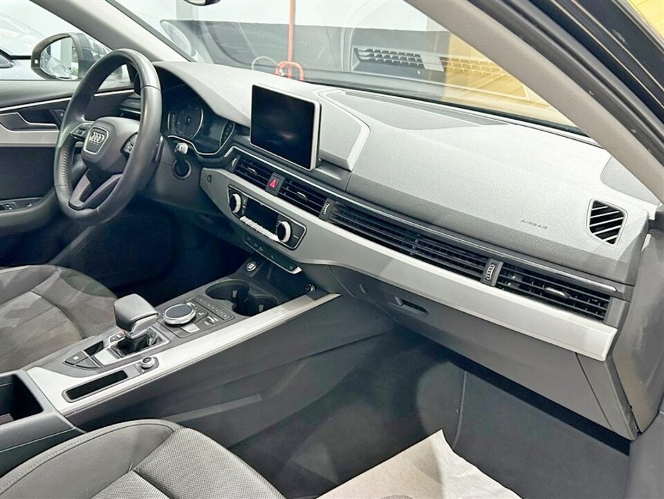 Audi A4 Avant Avant 35 2.0 tdi 150cv s-tronic Diesel