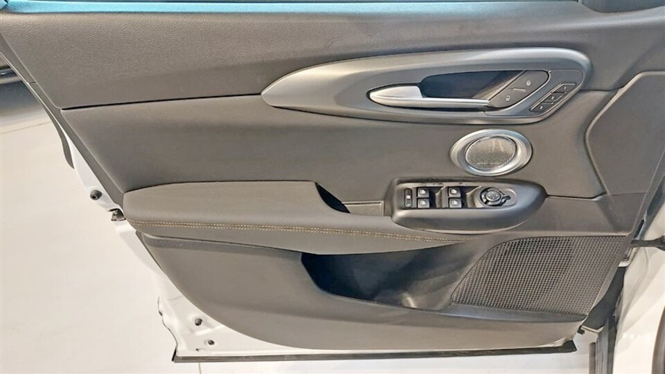 Alfa Romeo Tonale 1.5 hybrid Veloce 160cv tct7 Elettrica / Benzina