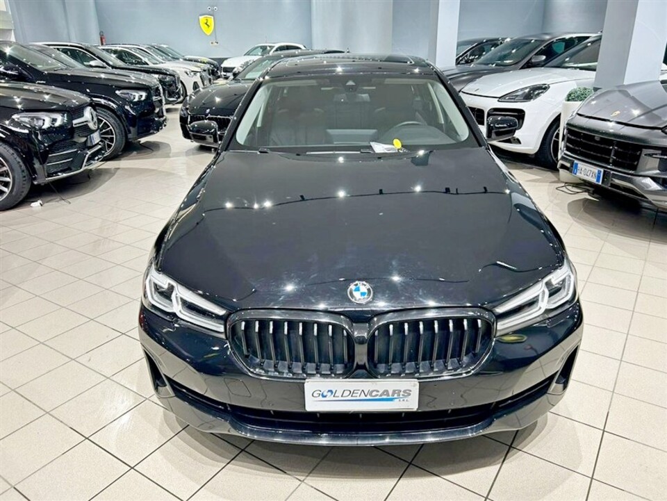 BMW 520 Mhev 48V Touring  business auto Elettrica / Diesel