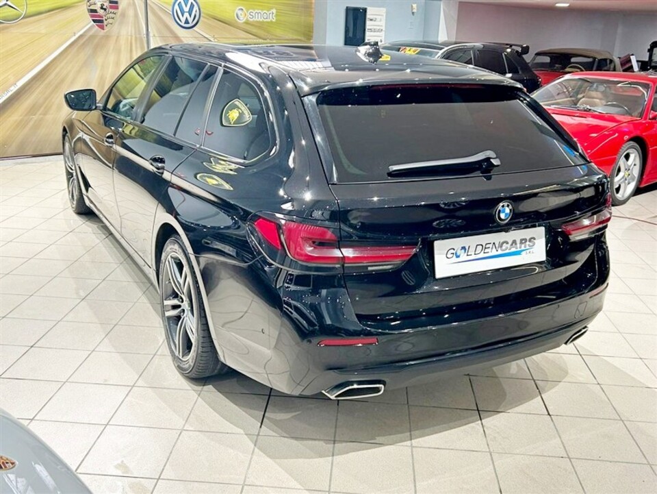 BMW 520 Mhev 48V Touring  business auto Elettrica / Diesel