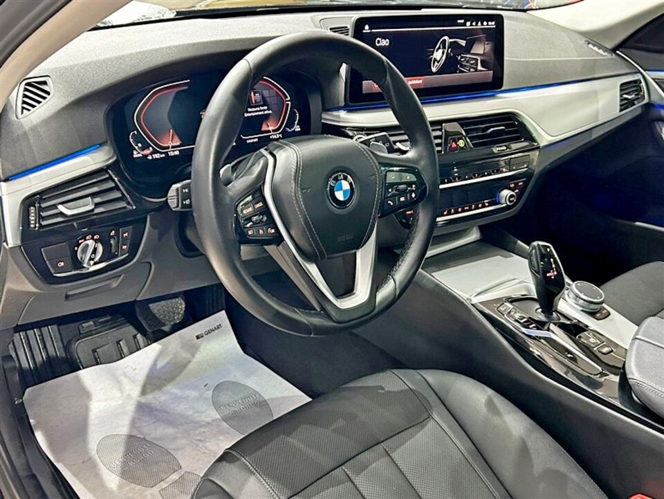 BMW 520 Mhev 48V Touring  business auto Elettrica / Diesel