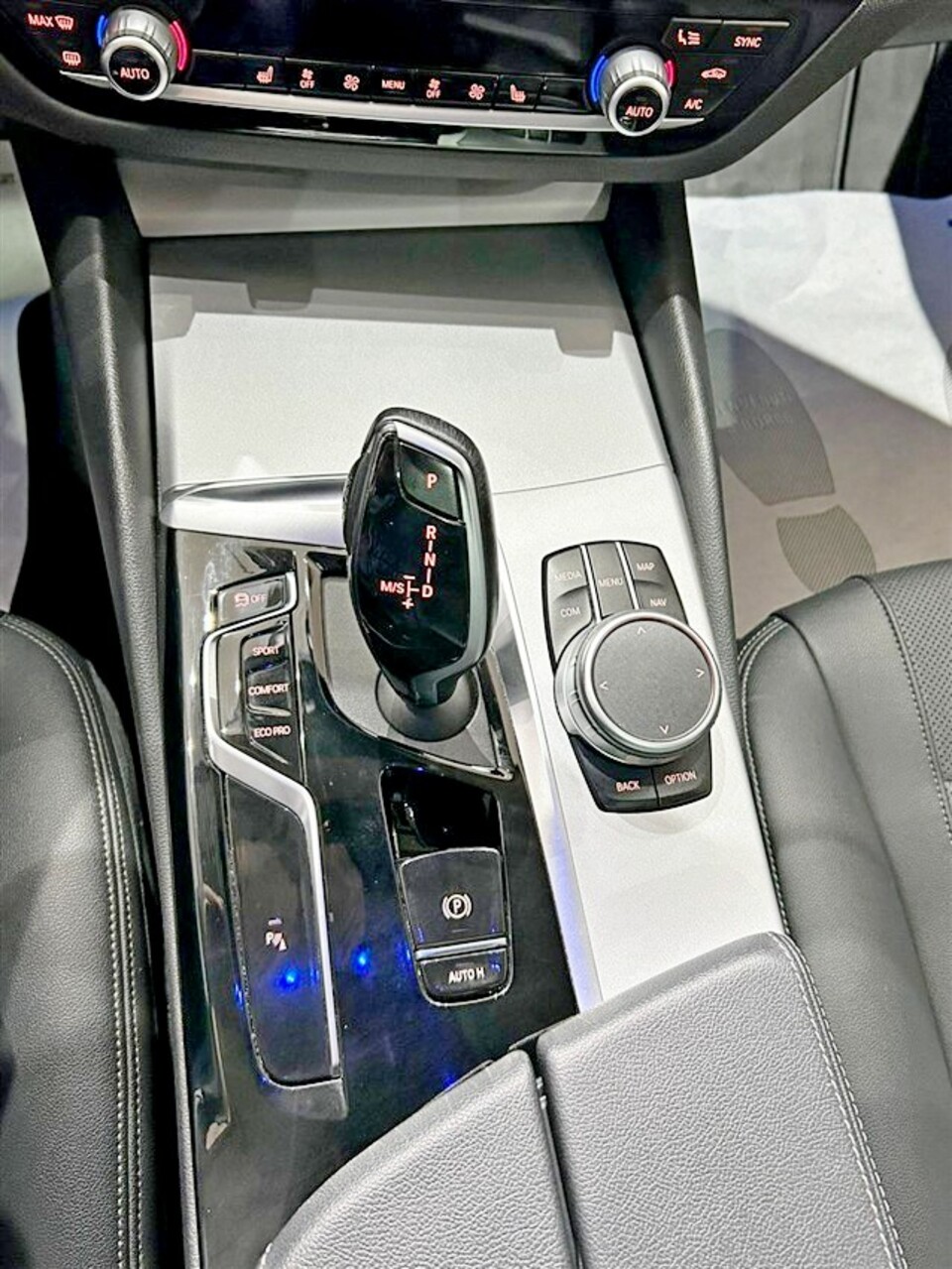 BMW 520 Mhev 48V Touring  business auto Elettrica / Diesel