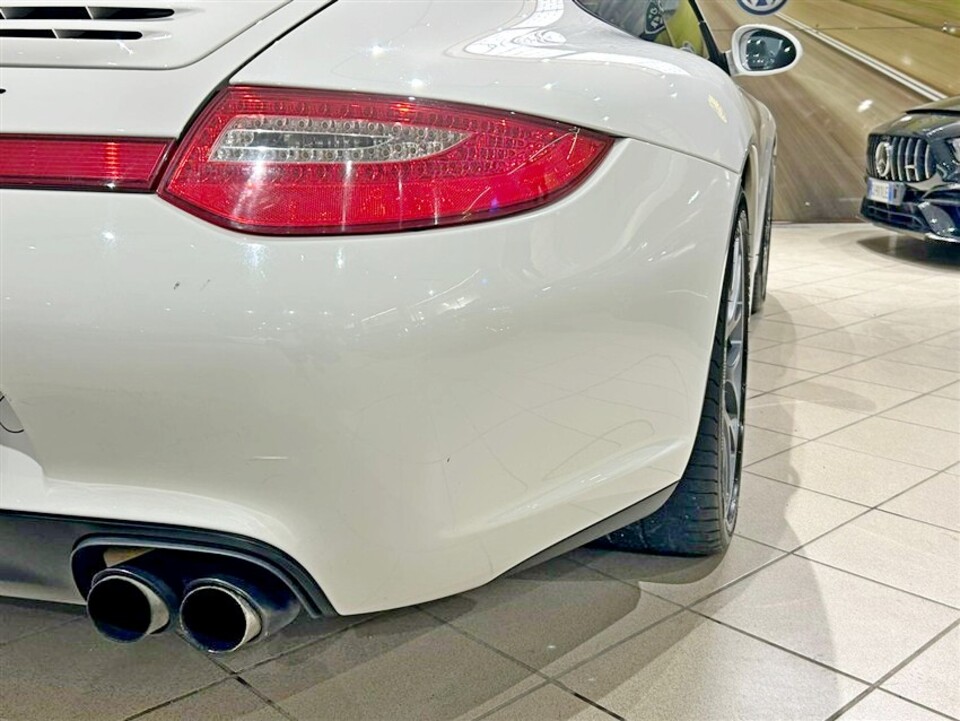 Porsche 911 Coupe 3.8 Carrera 4 GTS Benzina