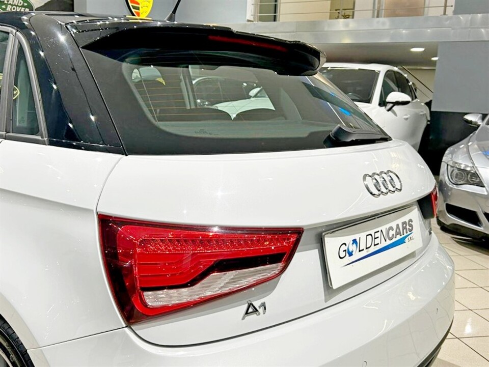 Audi A1 Sportback 1.4 tdi Attraction s-tronic Diesel