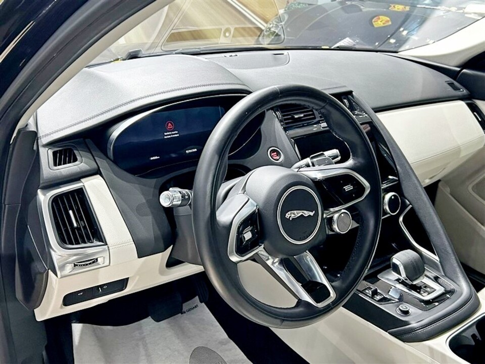 Jaguar E-Pace 2.0d i4 S mhev awd 163cv auto Elettrica / Diesel