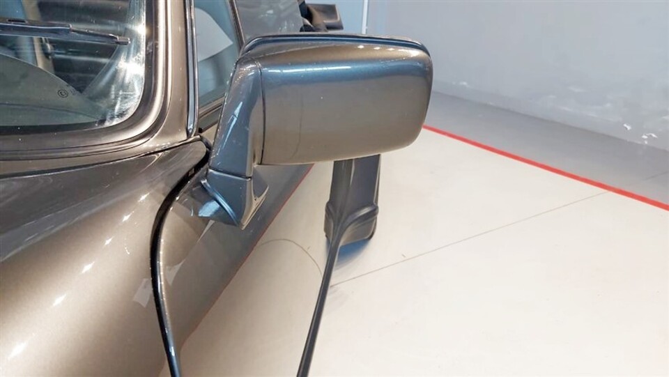 Porsche 911 3.3 turbo Cabrio con Power Kit Benzina