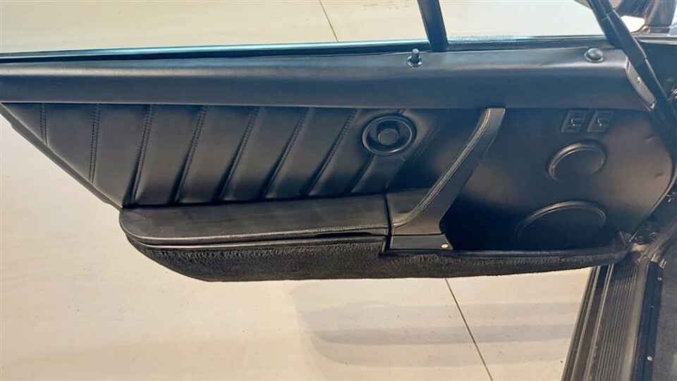 Porsche 911 3.3 turbo Cabrio con Power Kit Benzina