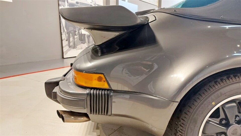 Porsche 911 3.3 turbo Cabrio con Power Kit Benzina