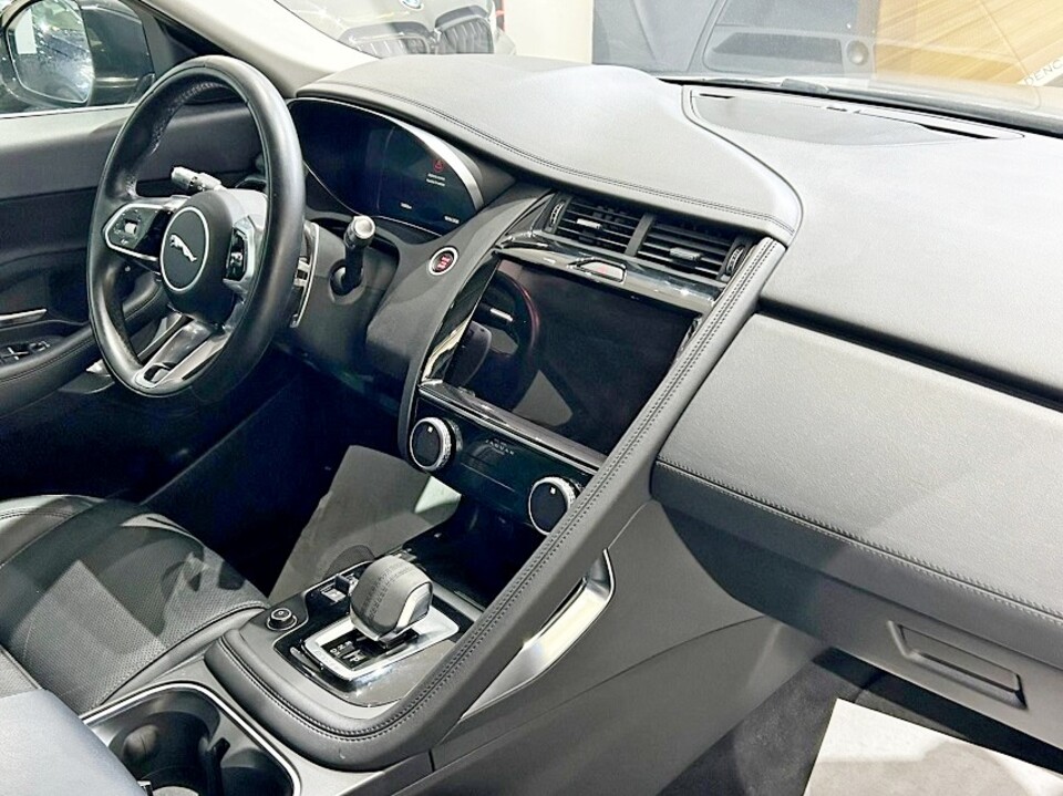 Jaguar E-Pace 2.0d i4 mhev S awd 163cv Autocarro !!! Elettrica / Diesel