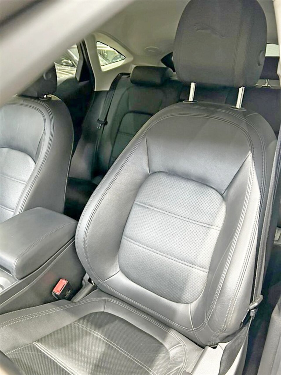 Jaguar E-Pace 2.0d i4 mhev S awd 163cv Autocarro !!! Elettrica / Diesel