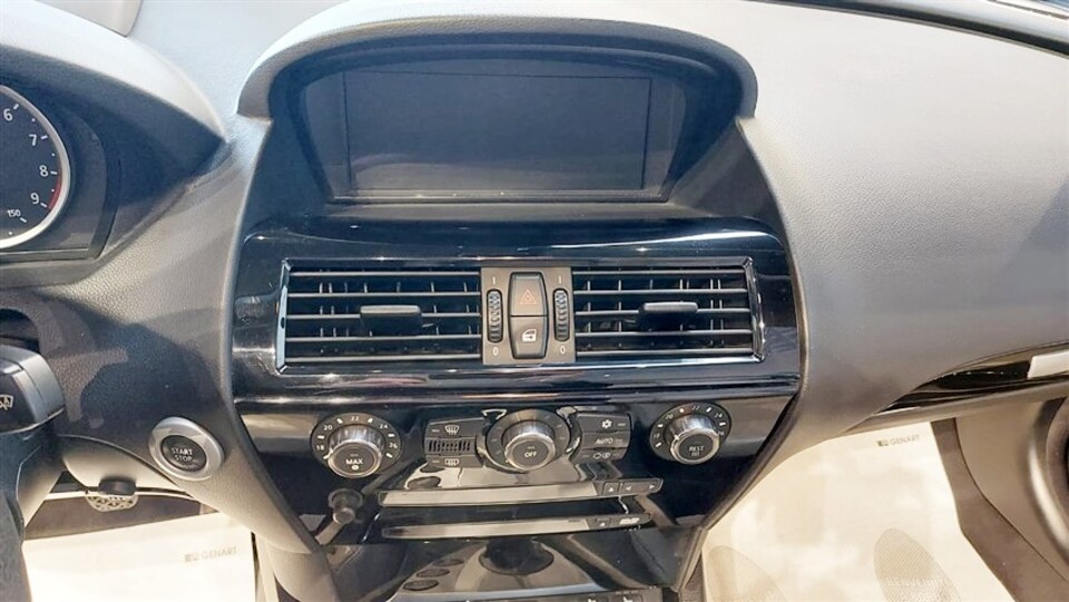 BMW m6 cabrio da 507 Cv Benzina