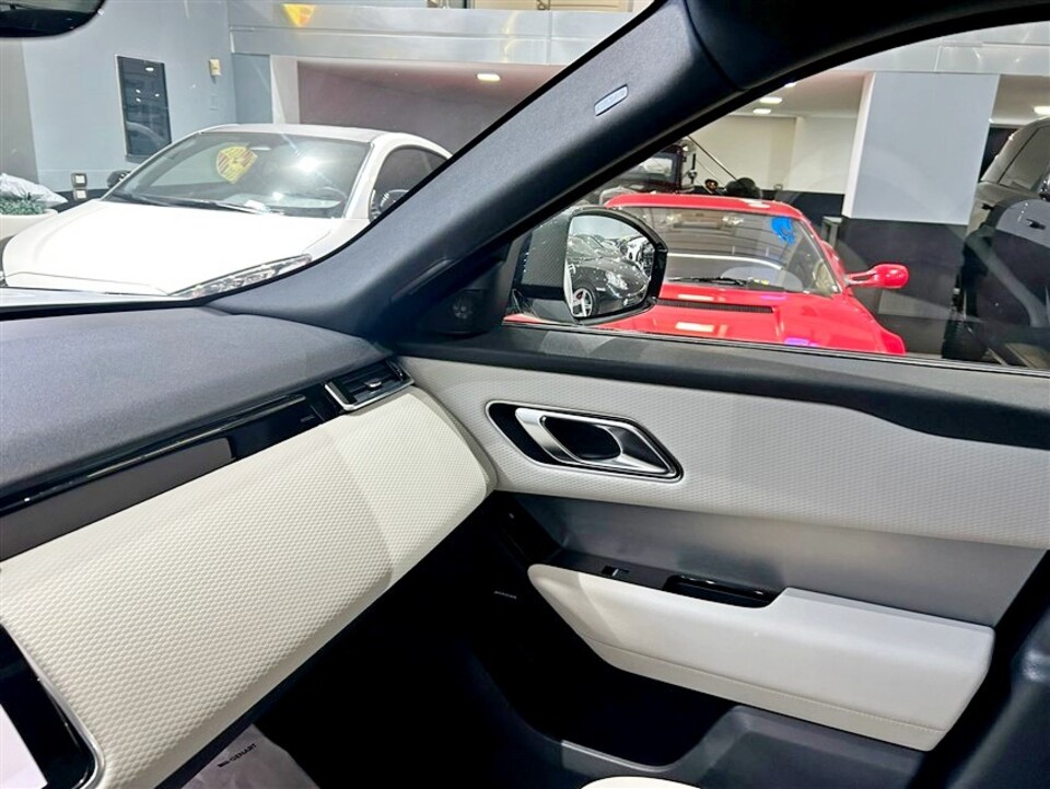 Land Rover Range Rover Velar 2.0 MHEV R-dynamic S da 204 CV Elettrica / Diesel