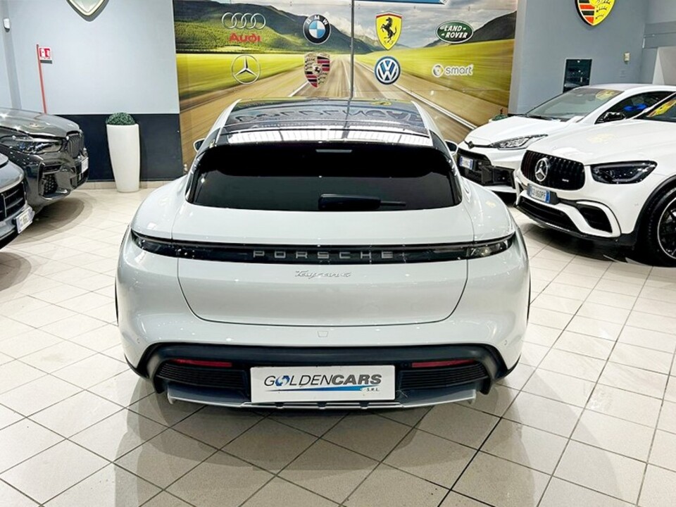 Porsche Taycan Sport Turismo Elettrica