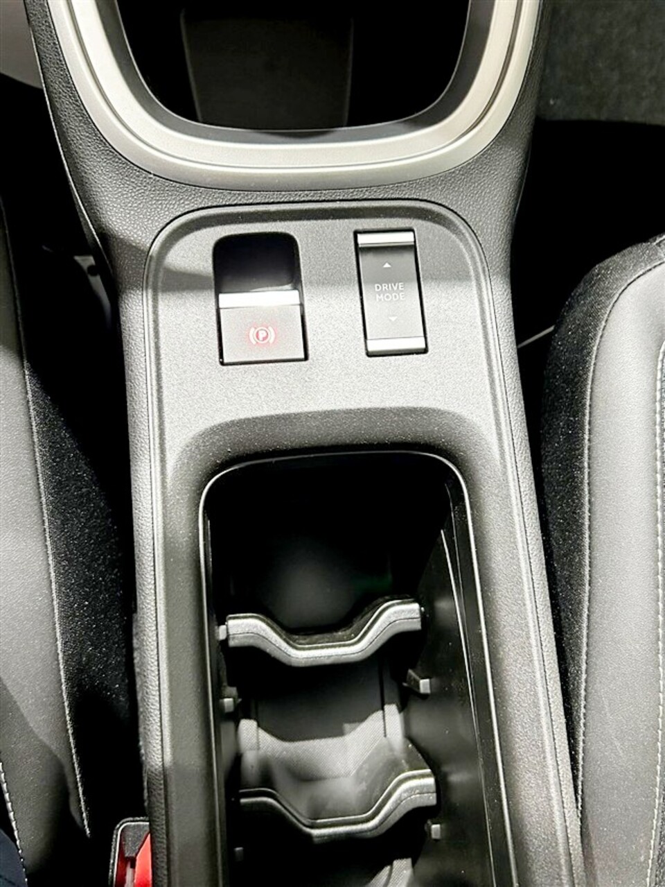 Jeep Avenger 1.2 turbo e-hybrid mhev ALTITUDE fwd 110cv edct6 Elettrica / Benzina
