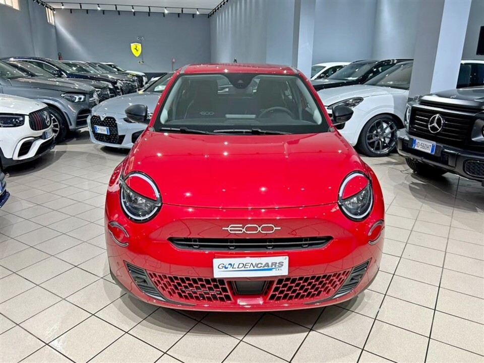 Fiat 600 1.2 hybrid 110cv auto Elettrica / Benzina