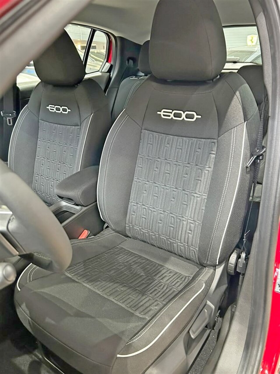 Fiat 600 1.2 hybrid 110cv auto Elettrica / Benzina