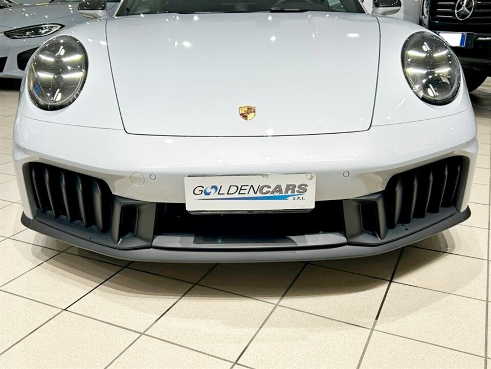 Porsche 911 Carrera GTS Elettrica / Benzina